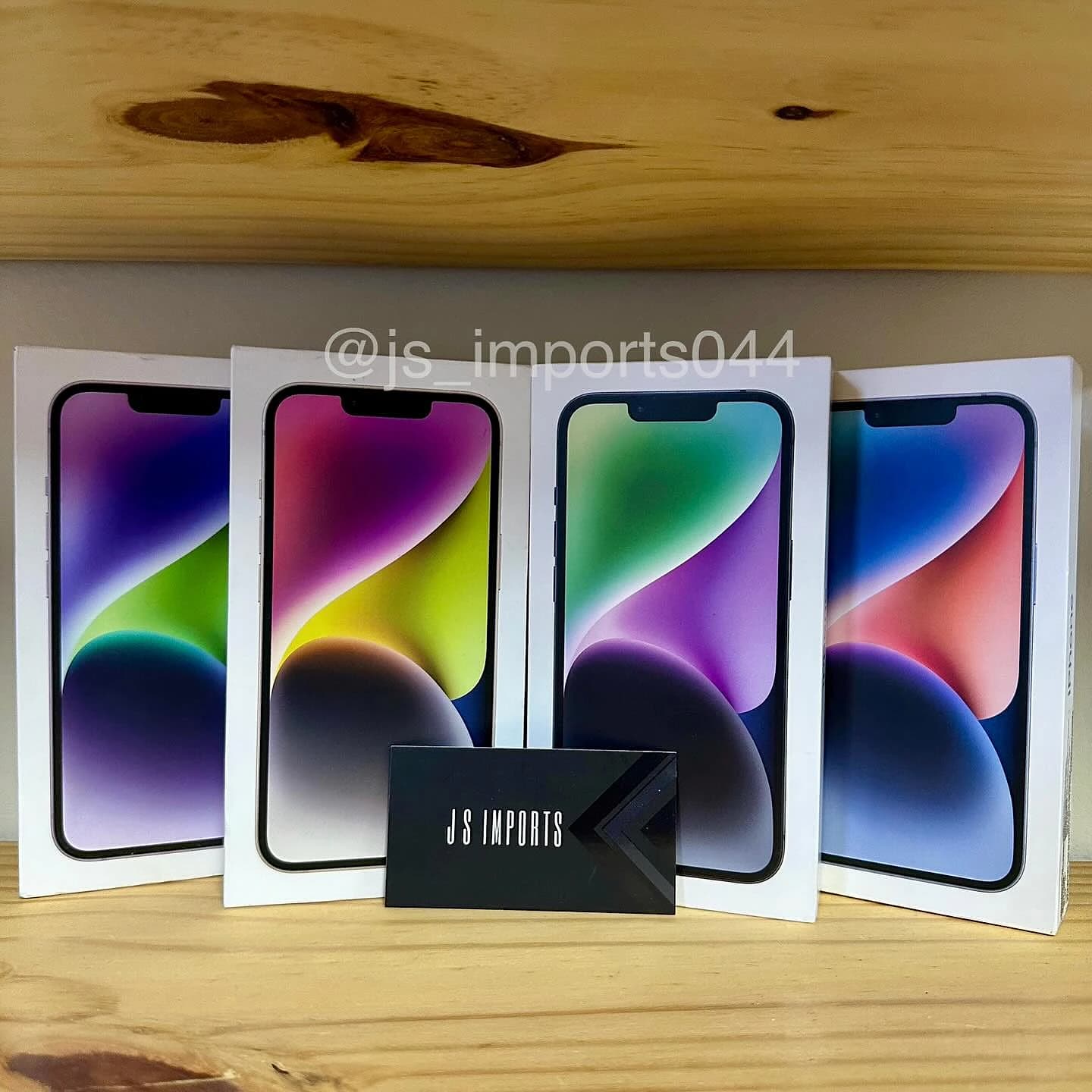 iPhone 14, na foto da JS Imports
